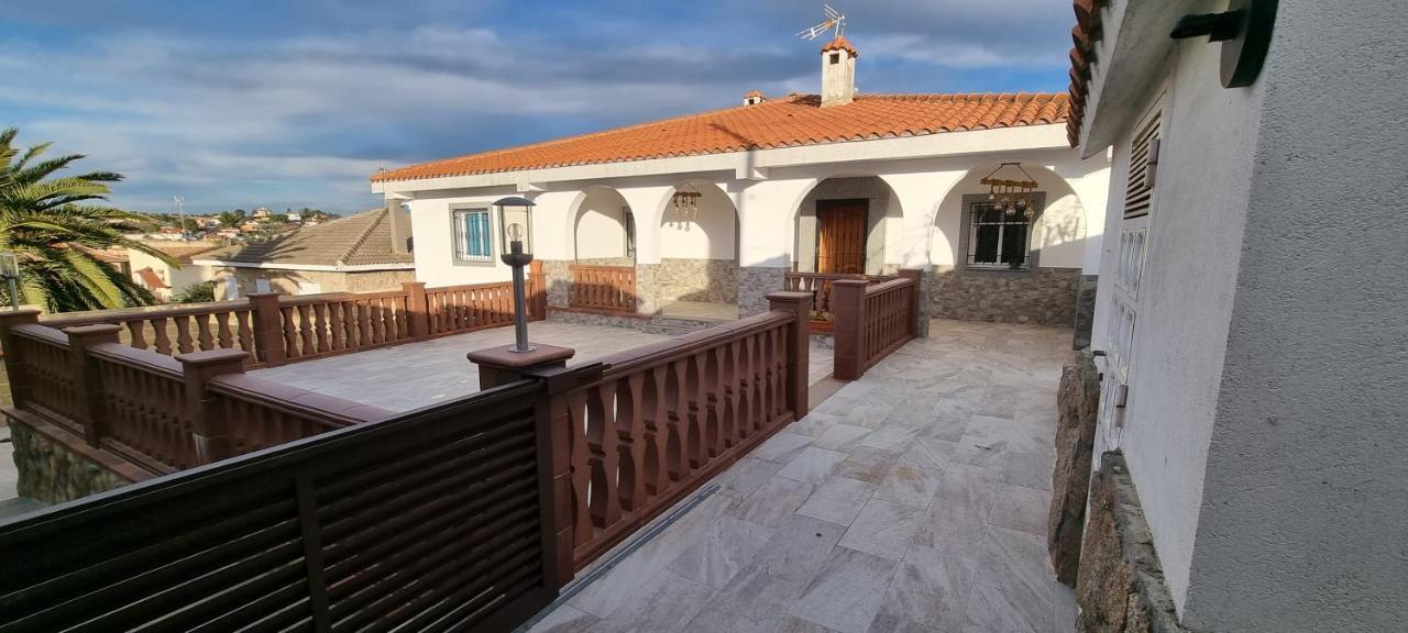 Villa Los Cantos Toledo Exteriör bild