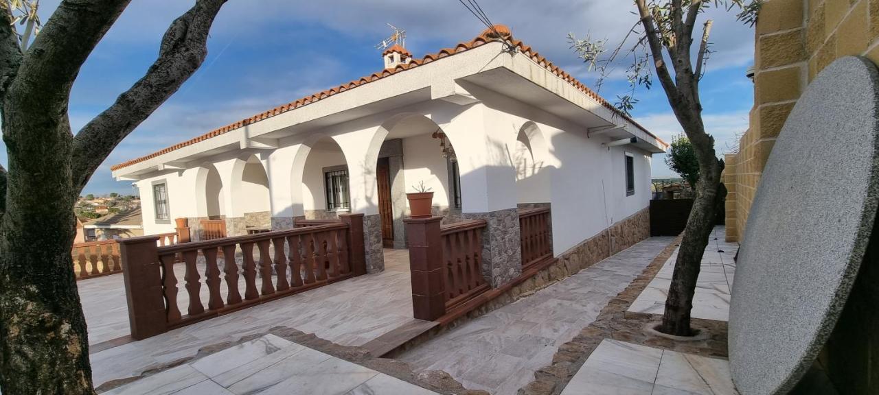 Villa Los Cantos Toledo Exteriör bild
